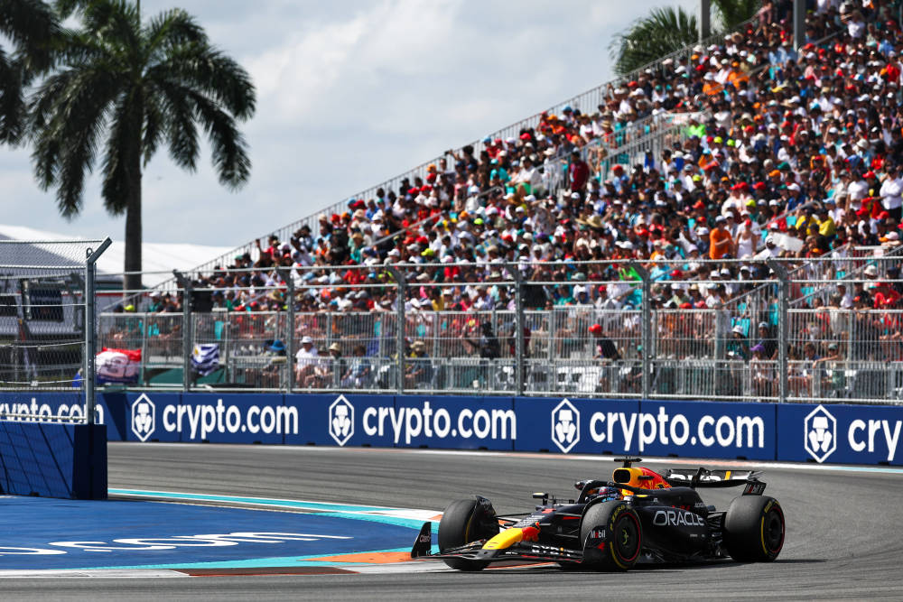 雷诺车队横扫红牛二队,皮亚斯特里惊艳四座 雷诺车队横扫红牛二队,皮亚斯特里惊艳四座