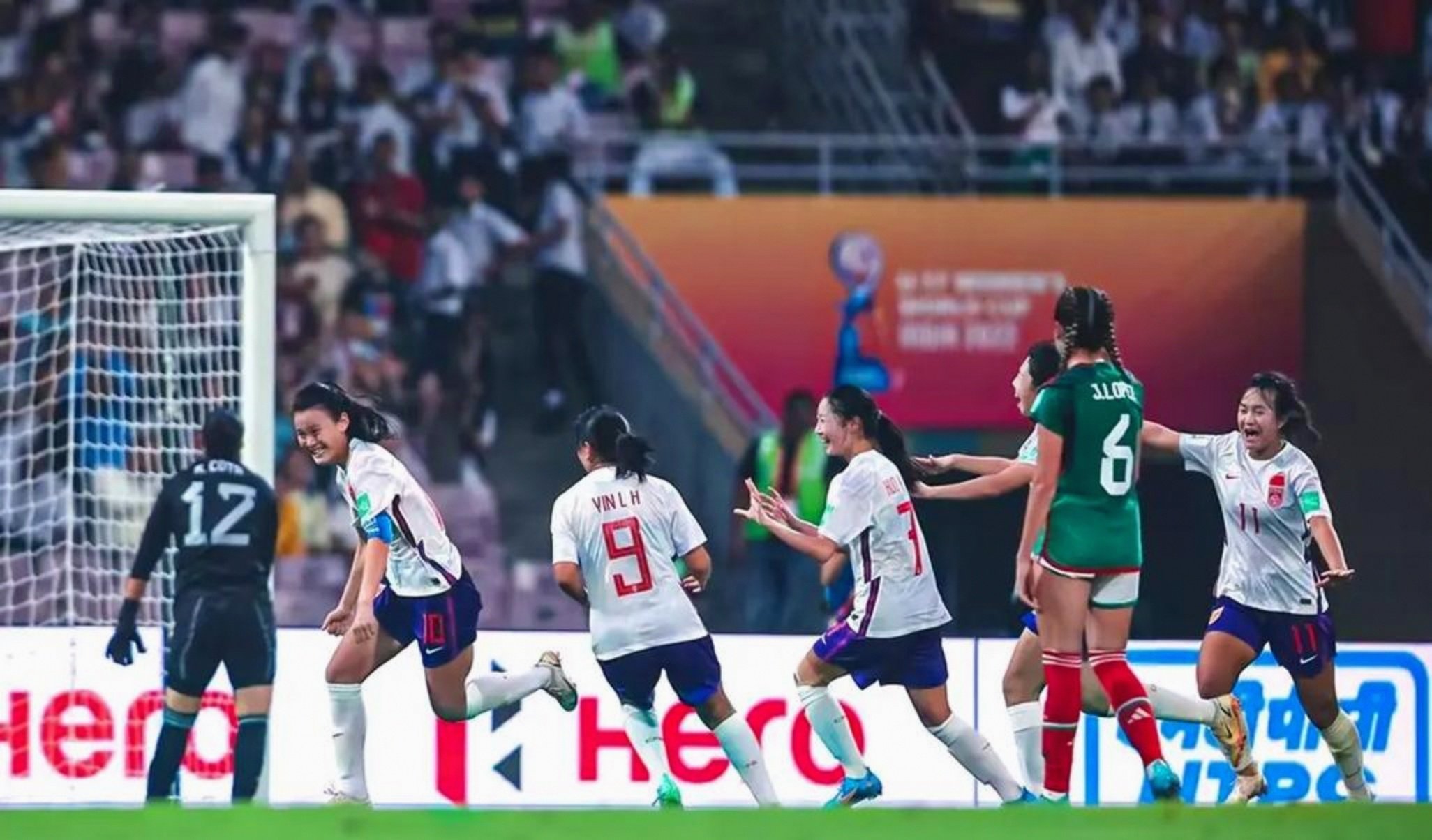 墨西哥国家队在友谊赛中击败对手