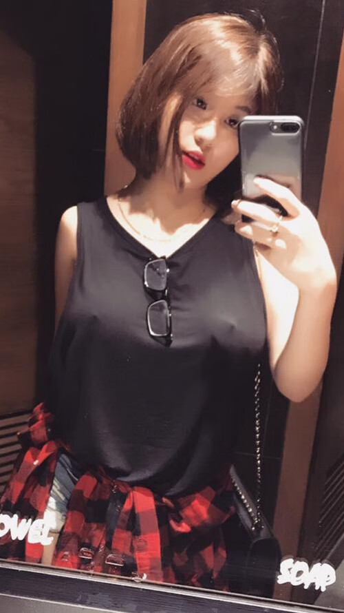 赛道上的一夜,当沙漠黑马突尼斯在年度争冠焦点战碾压豪门利物浦